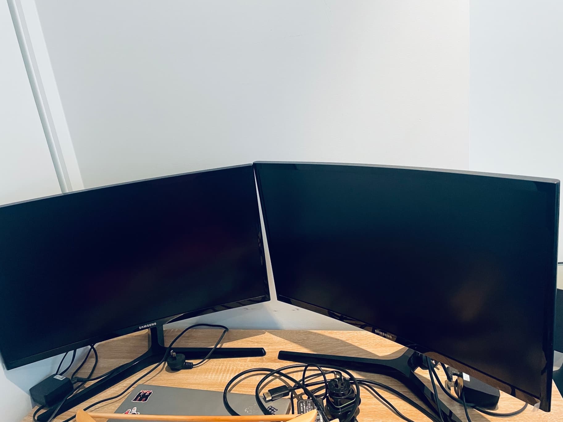 Two Samsung Curved Monitors — photo 1