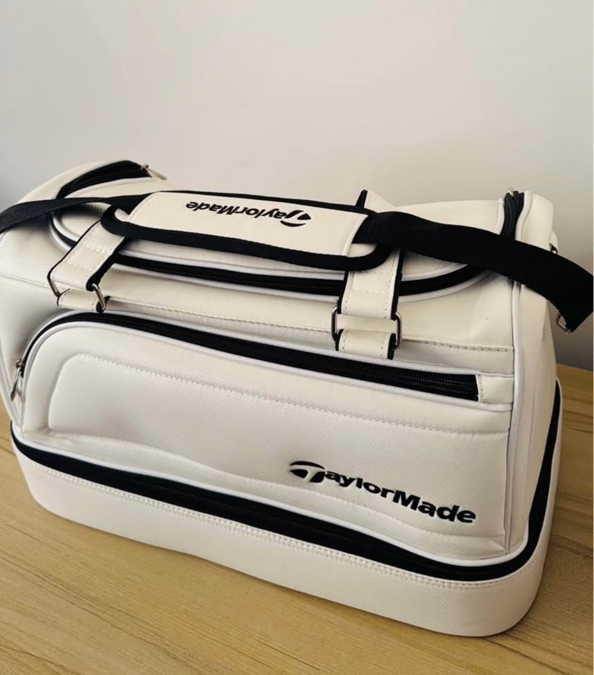 TaylorMade style Double-Decker Golf Boston Bag, White — photo 1